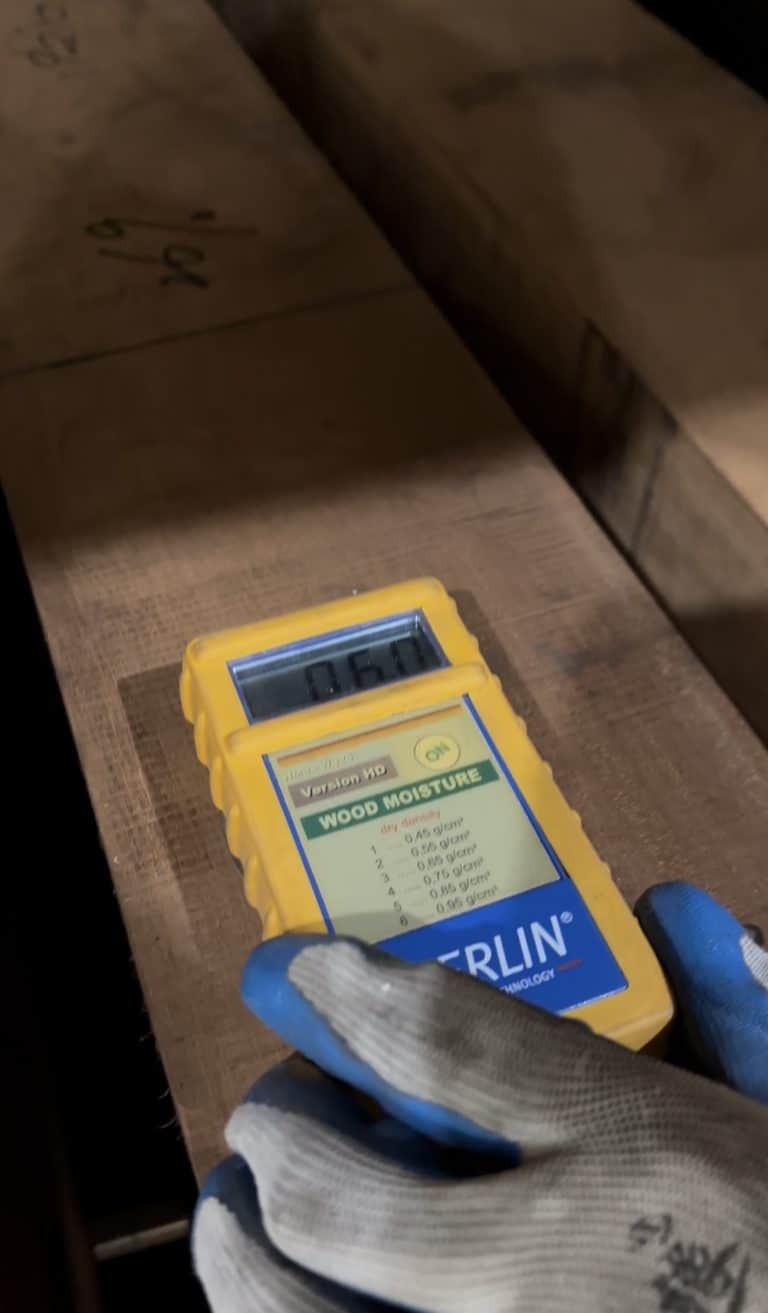 measuring the wood moisture content